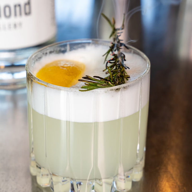 🍋 Gin Fizz — Effortless Elegance in Every Sip